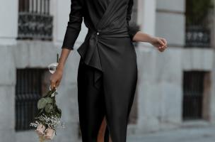 Elegancka sukienka midi z falbankami i rękawami 3/4 Brynlee, czarna