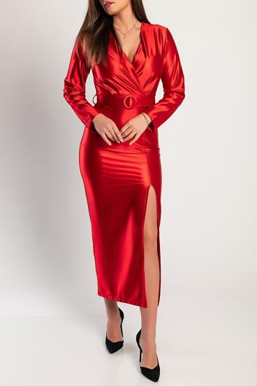 Elegancka sukienka midi wykonana z imitacji satyny w kolorze czerwonym