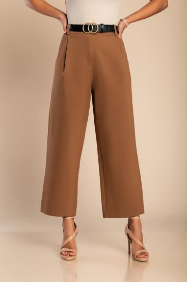 Eleganckie spodnie w połączeniu ze spodniami prostymi, w kolorze camelowym