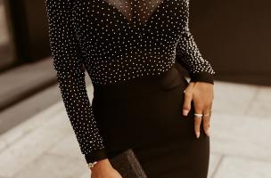 Elegancka sukienka mini z kryształkami Jenelle, czarna