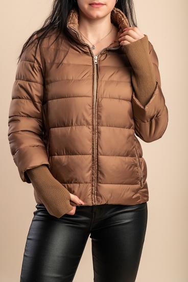 Krótka pikowana kurtka zimowa, kolor camel