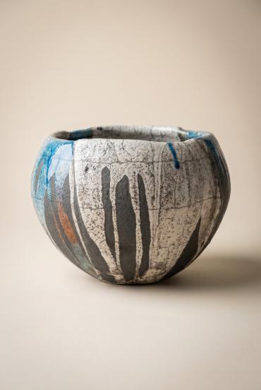 Ręcznie robiony ceramiczny talerz z malowidłem