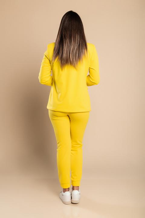 Elegancki monochromatyczny garnitur Estrena w kolorze żółtym