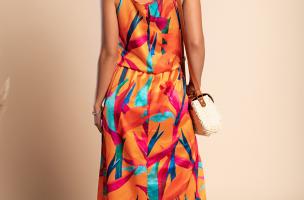 Elegancka sukienka maxi z nadrukiem w kolorze pomarańczowym
